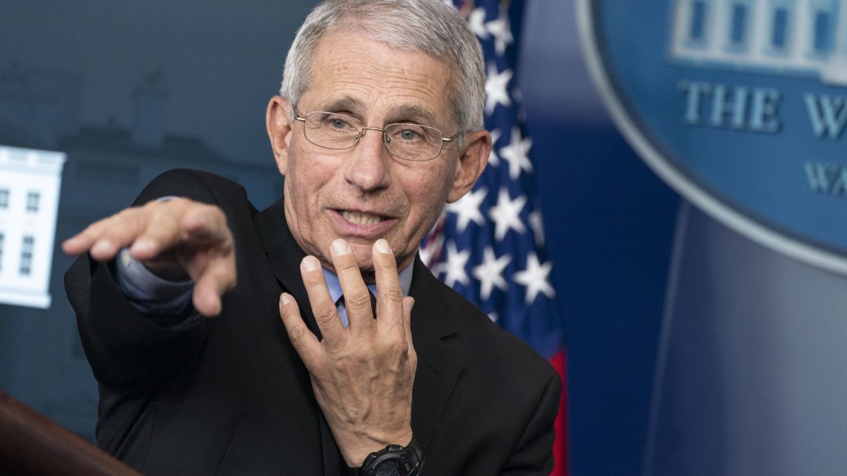 Dr Anthony Fauci ostrzega.