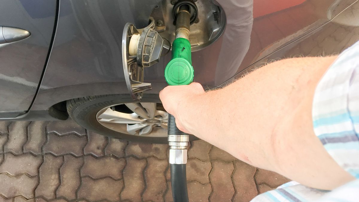 Wielu kierowców tankuje na świetnie znanych sobie stacjach. To może być dobry zwyczaj