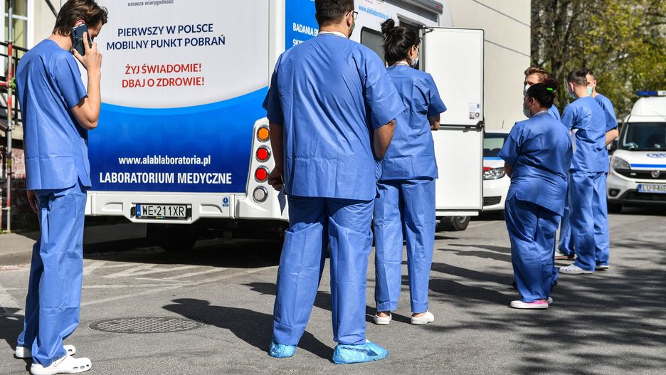 Wrocław. Koronawirus. Wojewoda dolnośląski szuka chętnych do pracy w szpitalach