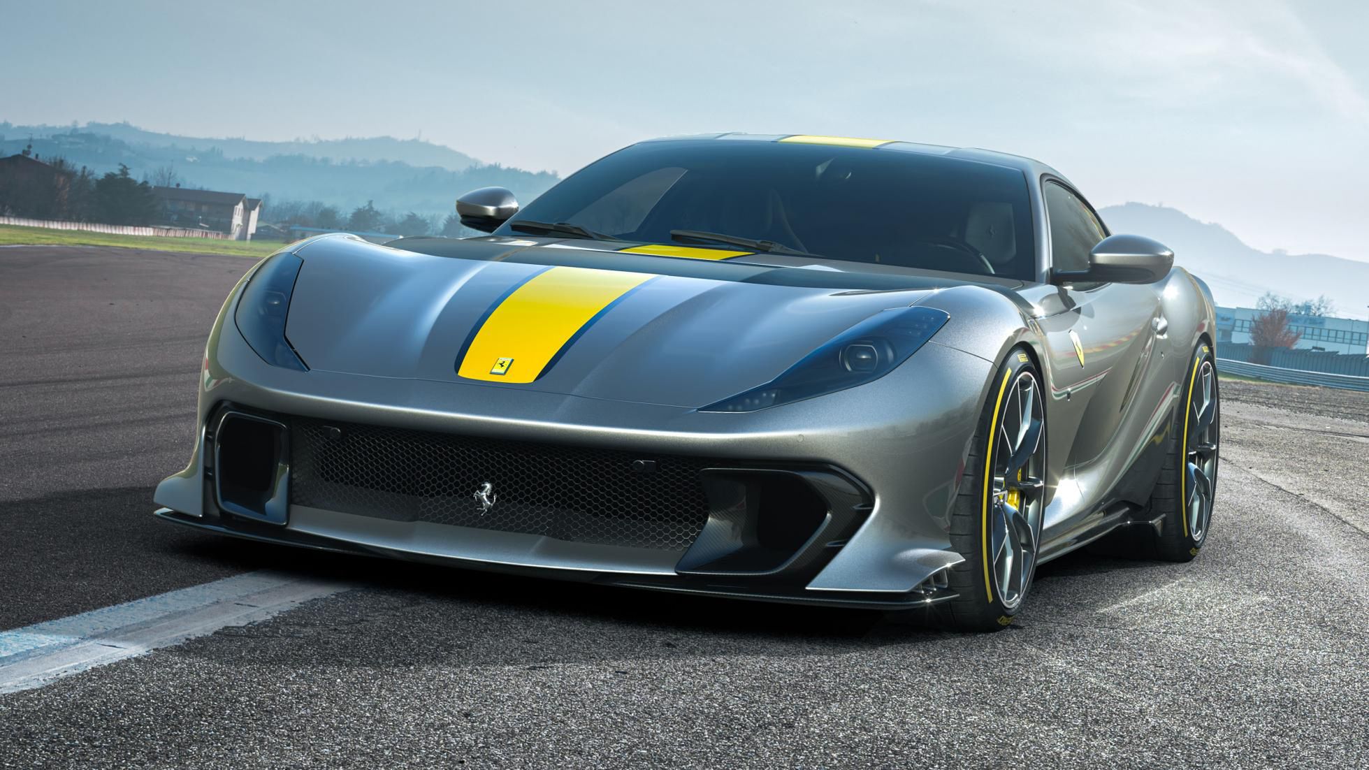 Ferrari 812 Competizione (2021)