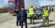 Śląska Policja kontroluje pojazdy w związku z zagrożeniem pryszczycą