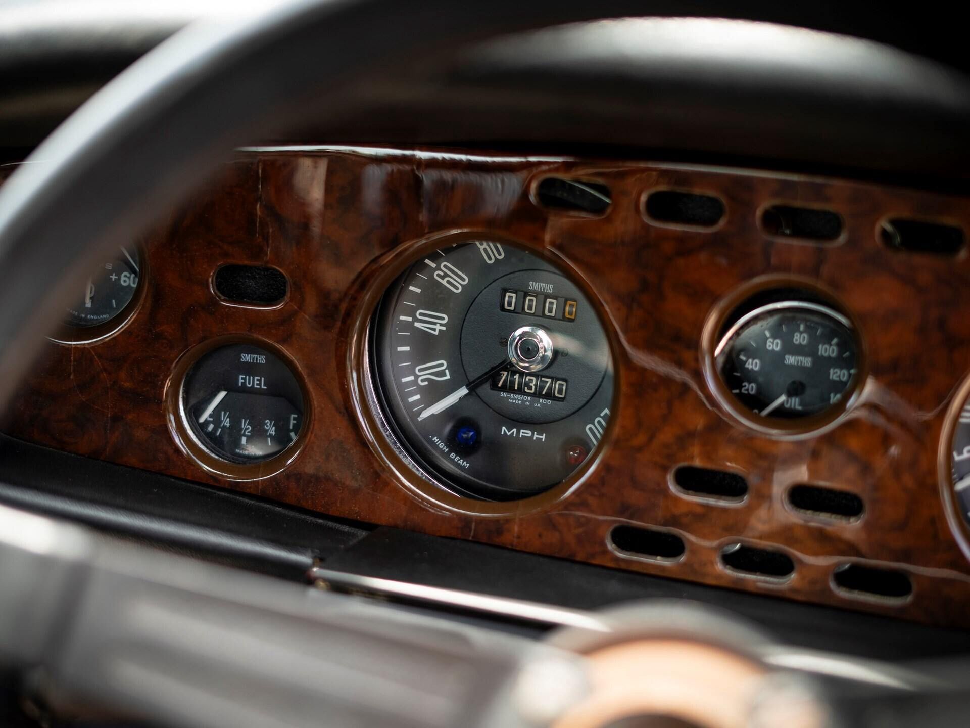 1973 Aston Martin V8 "The Living Daylights" 