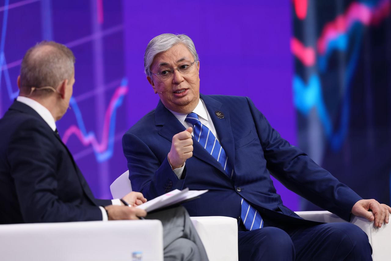 Kazachstan na ratunek Europie. Tokajew chce, żeby jego kraj zastąpił Rosję