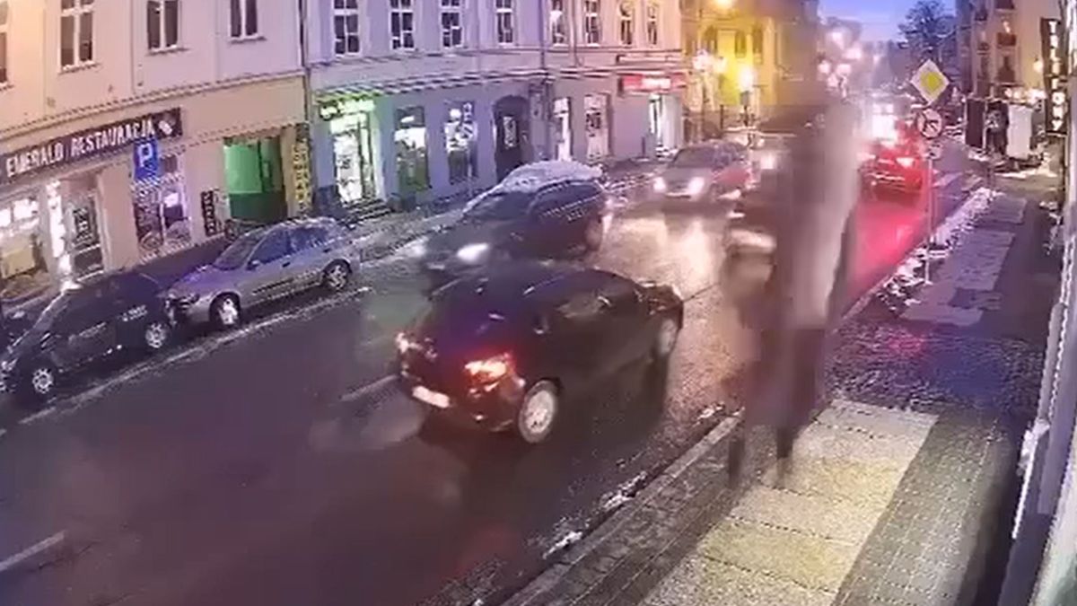 Mężczyzna spadł z wysokości