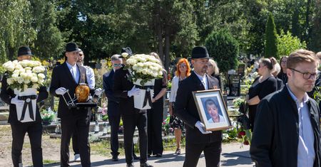 Ostatnie pożegnanie Aleksandry Gulbinowicz-Kotowskiej, dyrektor SP nr 35 w Bydgoszczy