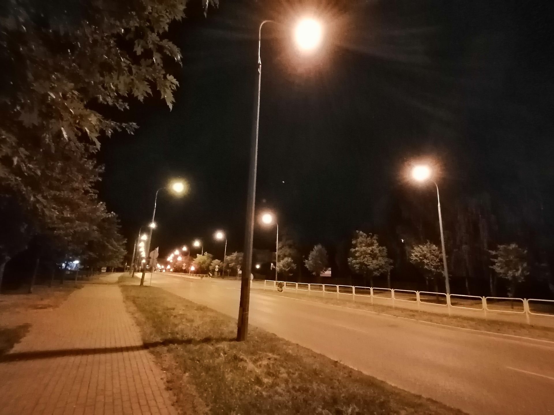 Huawei P40 lite E: test taniego chińczyka bez aplikacji Google 40
