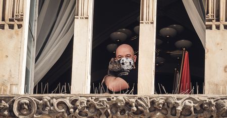 Quarantanamera, czyli izolacja po wrocławsku. Mieszkańcy nie tracą humoru