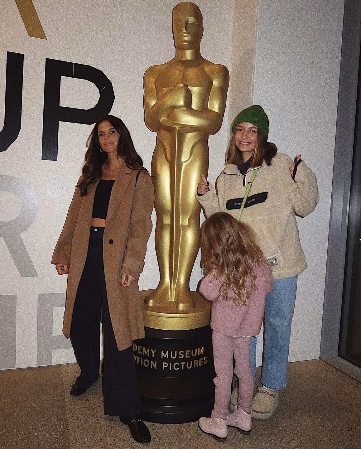 Julia Wieniawa pielęgnuje przyjaźń z Weroniką Rosati w Hollywood
