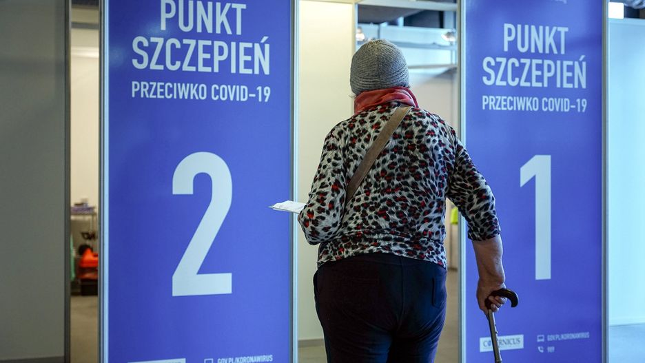Nowe zjawisko podczas szczepień na COVID-19. Niektórzy pacjenci nie przychodzą po drugą dawkę