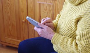 Białystok. Zuchwała kradzież - złodziej wyłudził ponad 100 tys. złotych od seniorki