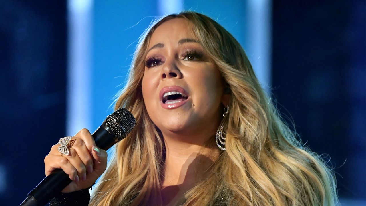 Mariah Carey mourns loss of mother and sister in heartbreaking day