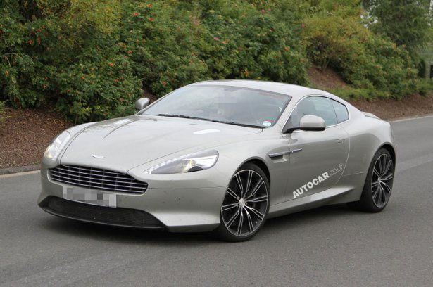 2013 Aston Martin Virage – delikatnie poprawiony model na szpiegowskich zdjęciach