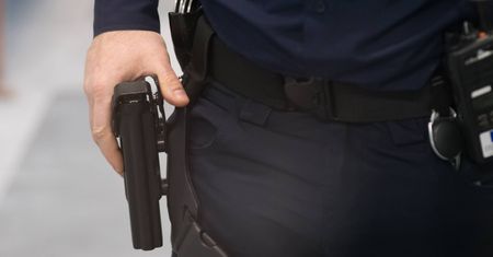 Interwencja w Wydminach. Policjant przekroczył uprawnienia?