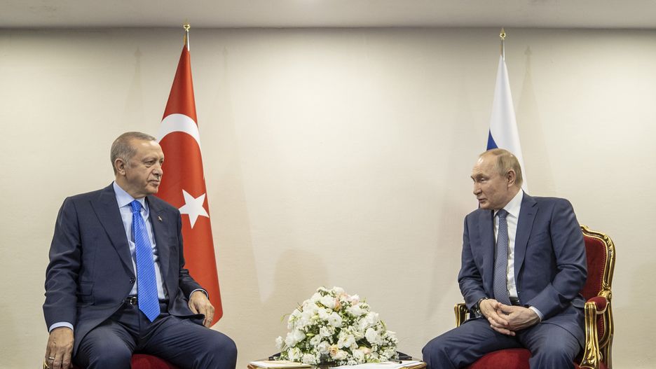 TEHRAN, IRAN - JULY 19: Turkish President Recep Tayyip Erdogan (L) meets Russian President Vladimir Putin (R) in Tehran, Iran on July 19, 2022. (Photo by Ali Balikci/Anadolu Agency via Getty Images)
