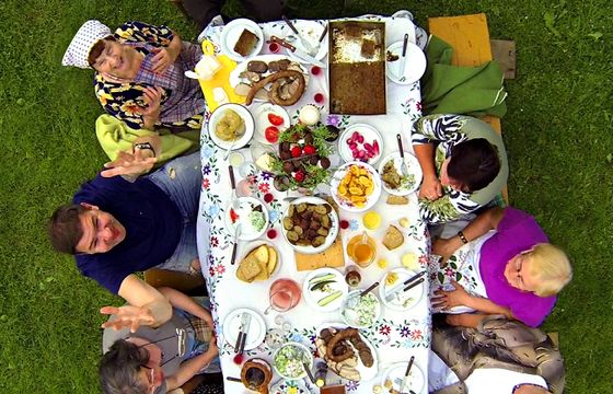 „Kuchenne podboje Karolaka” w Święta w TVP1. Producentem Grupa Bauer