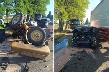 Golf zmiótł ciągnik z drogi. Maszyna przewrócona, rolnik w szpitalu