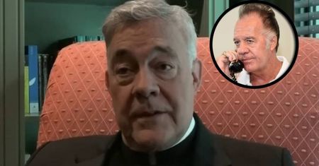 Poznajesz tego księdza? Jest bratem znanego aktora
