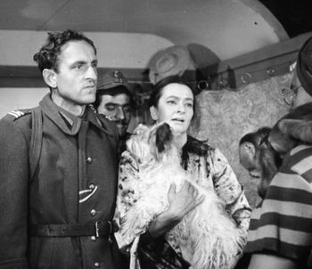 Zmusili ją do współpracy z UB po szantażu. Miała pierwsze rozbierane zdjęcia