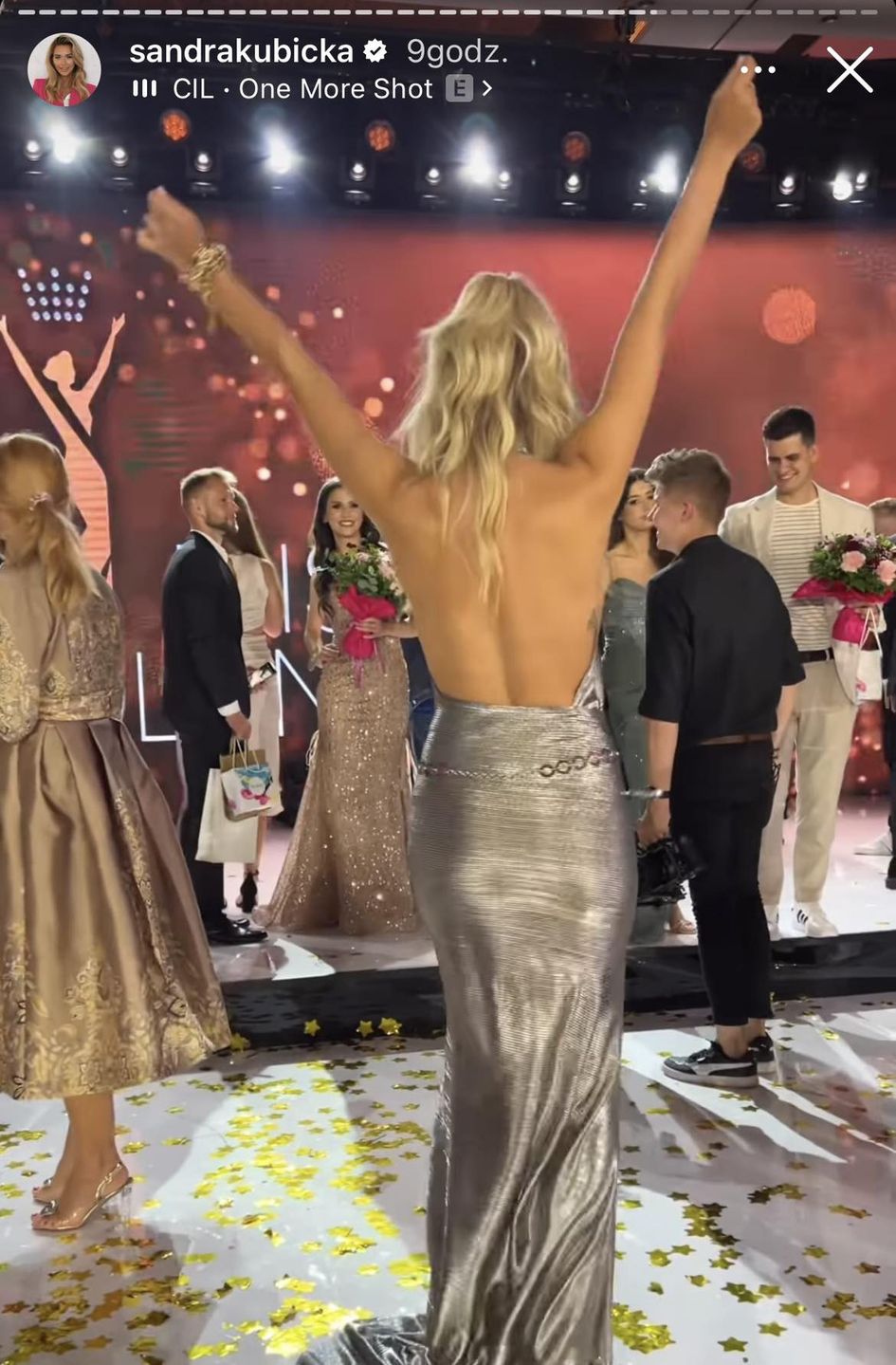 Sandra Kubicka odsłoniła plecy 