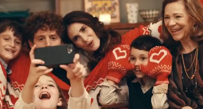 „Dziel się miłością na święta” w bożonarodzeniowej kampanii Nutelli (wideo)