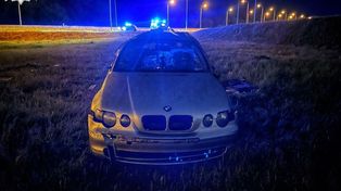 Opole: Szybka i pijana 19-latka rozbiła bmw w rowie. Jej koleżanki zostały ranne
