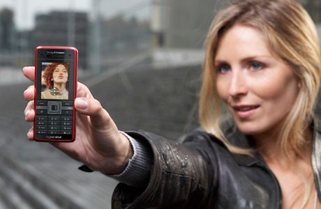 Sony Ericsson C702 i C902