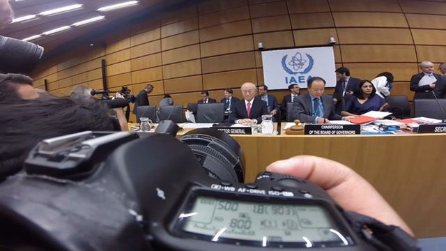 Kulisy pracy zawodowego fotografa nagrane z poziomu aparatu 1