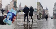 Inowrocław: "Chwytamy się znaków i ogrodzeń". Mieszkańcy relacjonują walkę z lodem