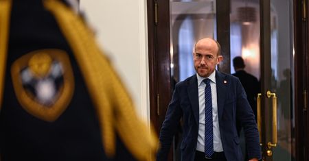 "Miotła" to tylko początek. Przez spółki energetyczne "przetacza się walec"