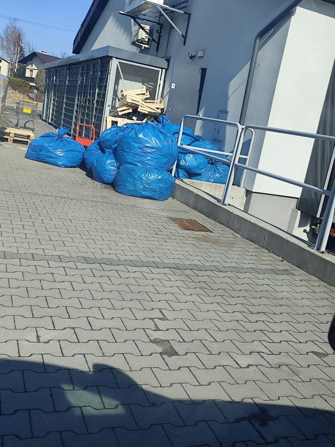 System kaucyjny w Biedronce