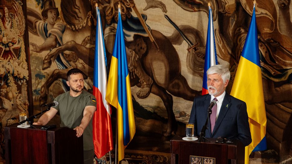 Prezydent Ukrainy Wołodymyr Zełenski i prezydent Czech Petr Pavel