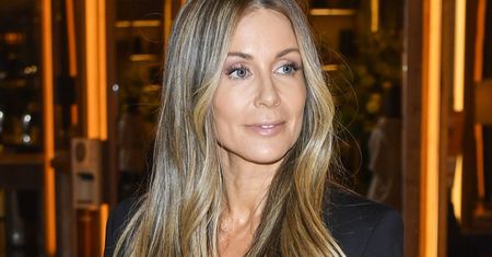 Małgorzata Rozenek-Majdan podniosła bluzę. Pokazała, jak wygląda jej brzuch