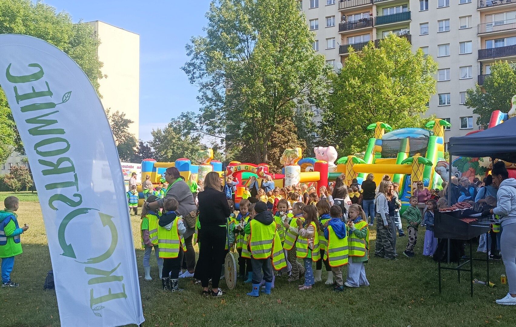 Prawie 1500 osób posprzątało Ostrowiec.