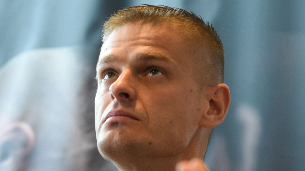 Policjant, który pomógł uniewinnić Komendę, przerywa milczenie