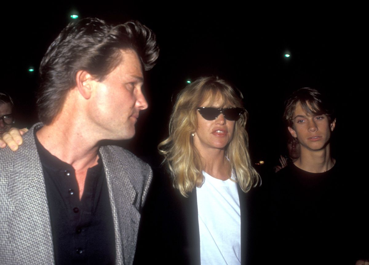 Kurt Russell, Goldie Hawn i Oliver Hudson na premierze "Ognistego podmuchu"" w Los Angeles w 1991 r.
