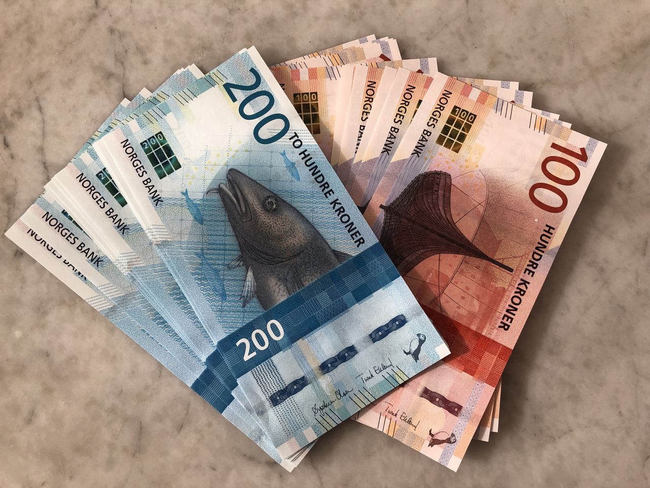 Norway mandates cash acceptance for transactions under $2,500