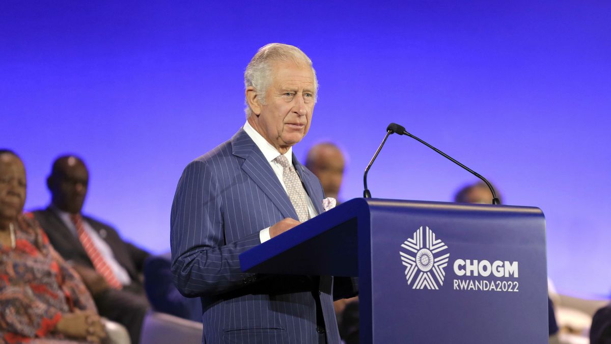 (FILE) - Britain's Charles, Prince of Wales delivers his speech at the 26th Commonwealth Heads of Government Meeting (CHOGM) in Kigali, Rwanda, 24 June 2022 (reissued 08 September 2022). According to a statement issued by Buckingham Palace on 08 September 2022, Britain's Queen Elizabeth II has died at her Scottish estate, Balmoral Castle, on 08 September 2022. The 96-year-old Queen was the longest-reigning monarch in British history. Her eldest son, Charles, Prince of Wales, the heir to the British throne, became king upon her death. Britain's new monarch will be known as King Charles III, Clarence House confirmed. EPA/EUGENE UWIMANA *** Local Caption *** 55280519 Dostawca: PAP/EPA.