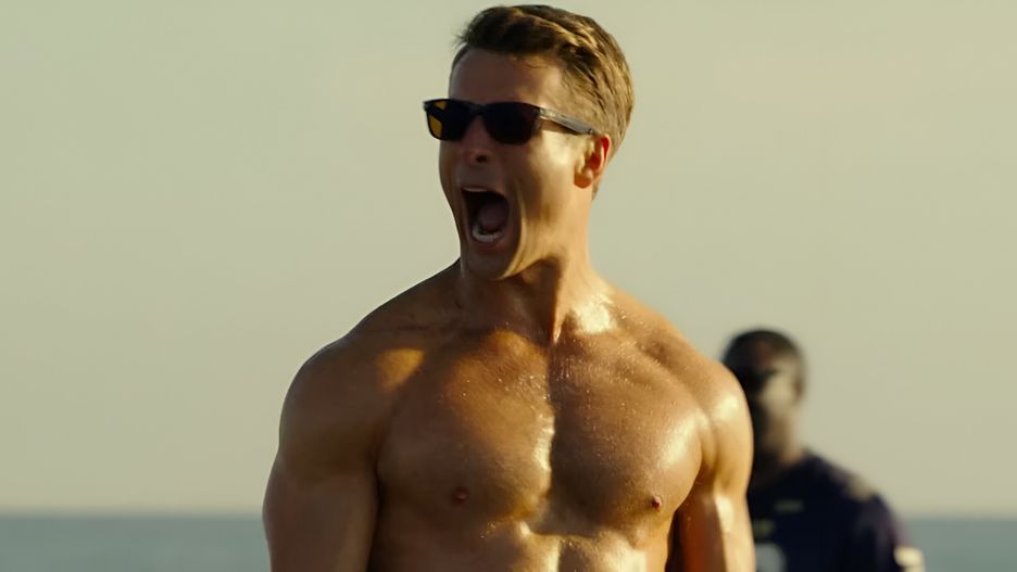 Glen Powell w "Top Gunie: Mavericku"