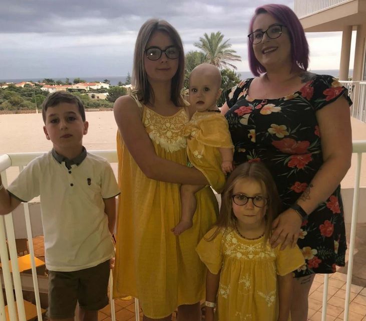 Laura McCarthy jest mamą czwórki własnych dzieci, pięcioro urodziła jako matka zastępcza