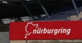 Wnętrze GT-R na Nurburgringu