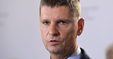 Koronawirus w polskich szkołach. MEN podał najnowsze dane