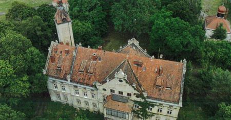 Wystawili na sprzedaż zabytkowy pałac warty miliony. Kuszą rabatem
