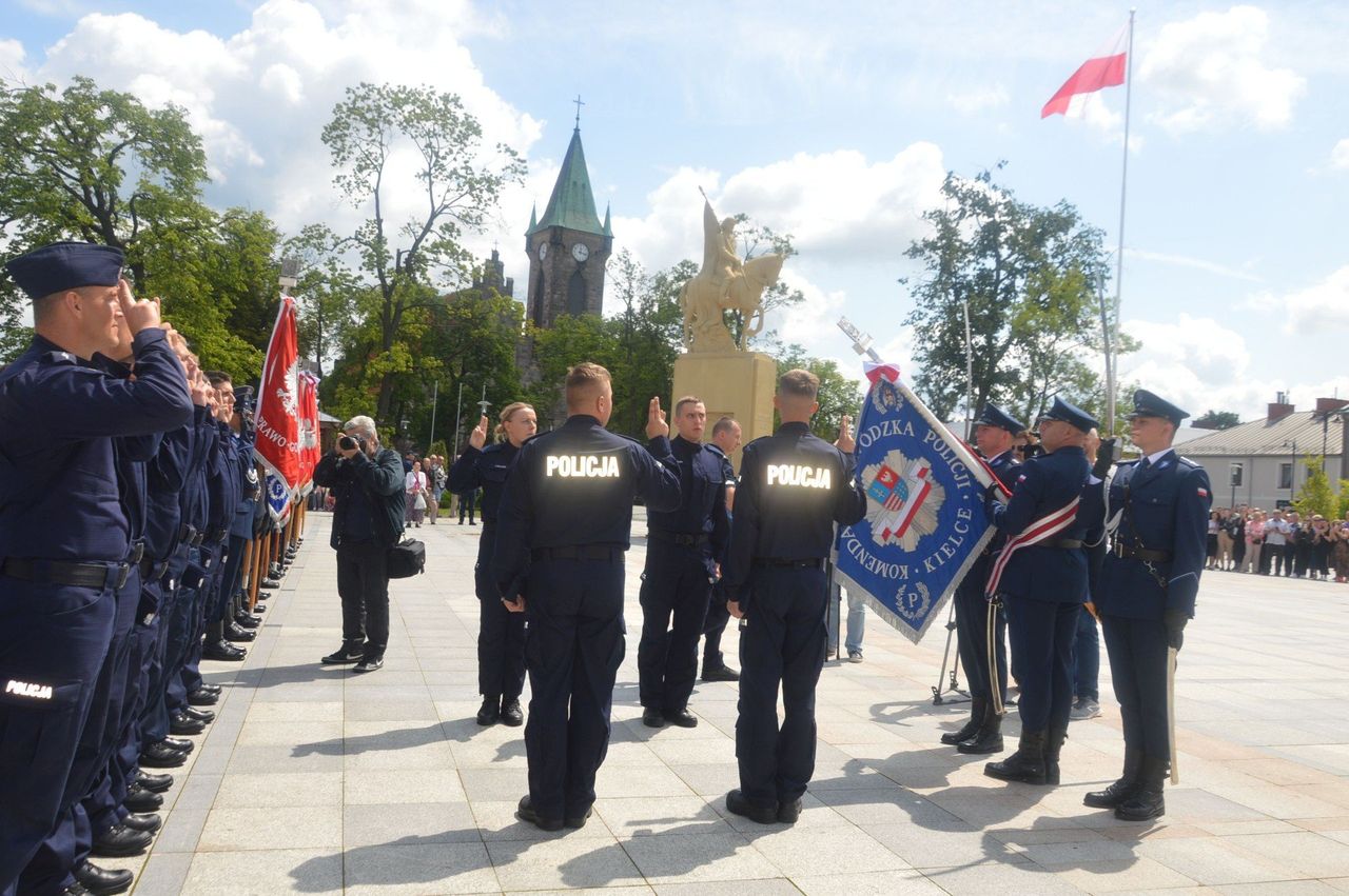 Końskie: Wojewódzkie Święto Policji. Były awanse i odznaczenia