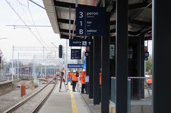 Sosnowiec: Nowy peron i bezpieczna kładka dla pieszych