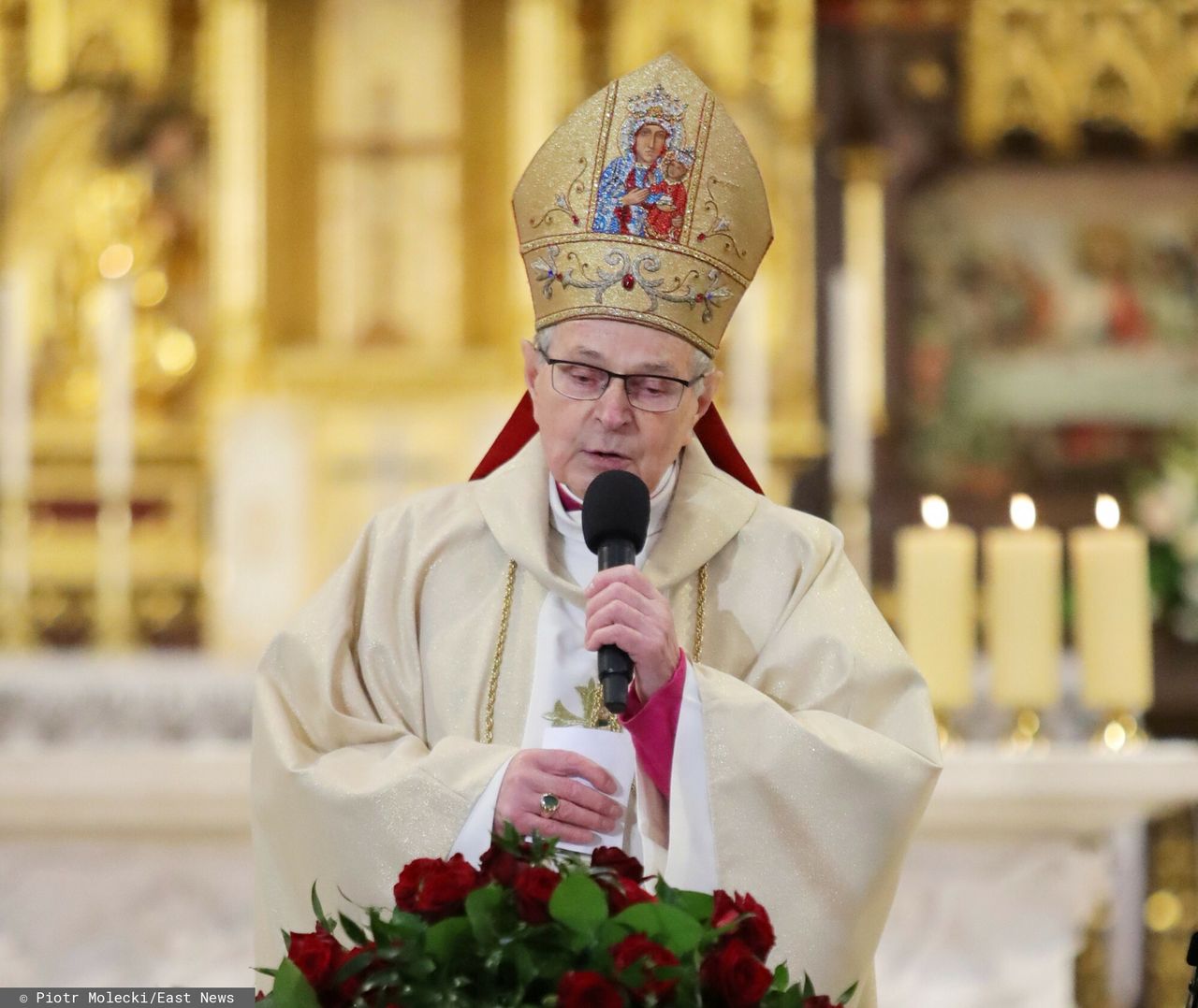 Pedofilia w Kościele. Bp Długosz przeprasza za swoje słowa 