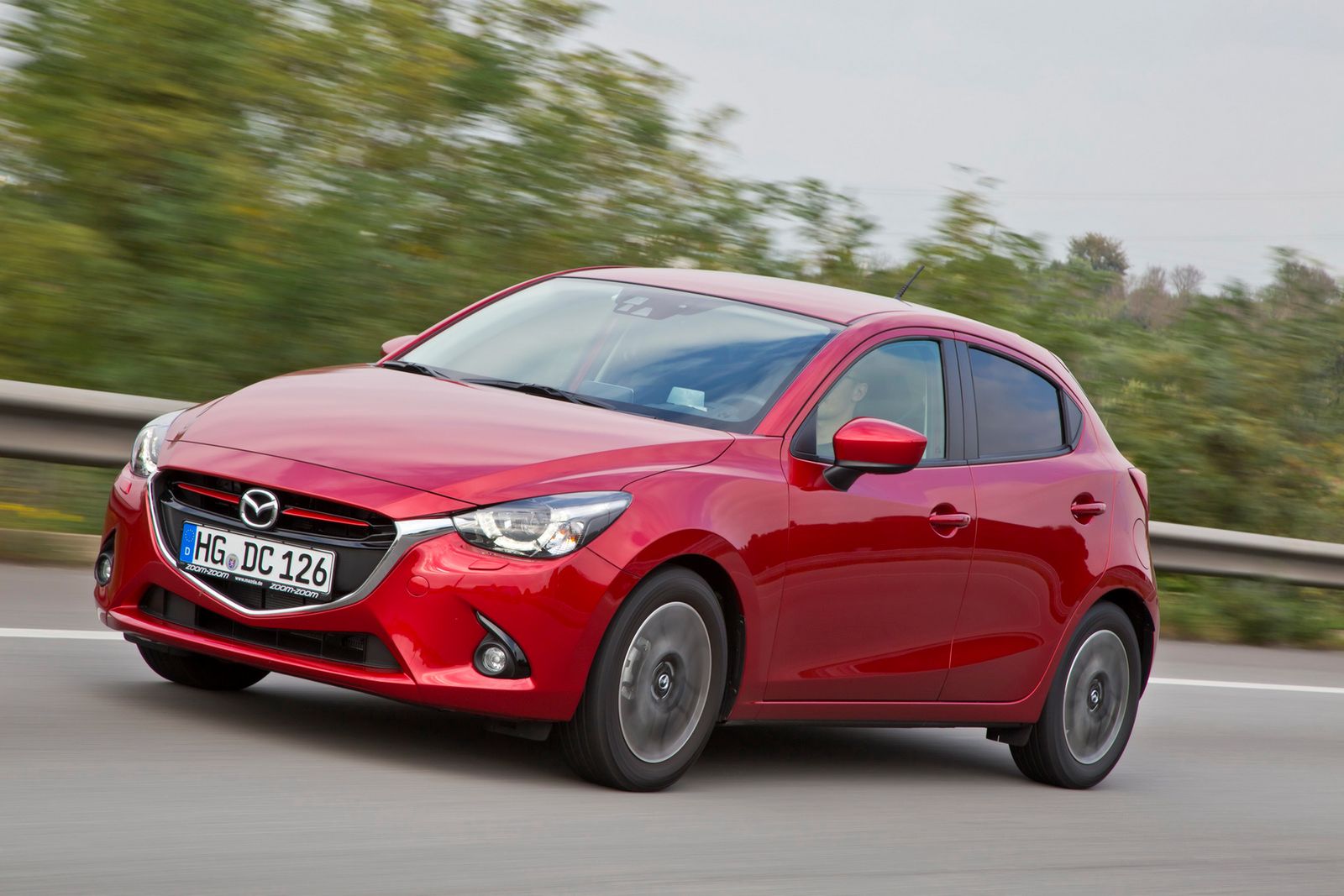 Europejska Mazda 2 – obszerna galeria zdjęć 80