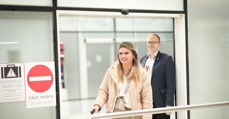 Milionowy pasażer Ryanair w Porcie Lotniczym Lublin. Gratulacje i wyjątkowe upominki