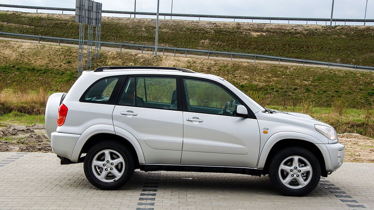 Członkiem Kluba Rekordowych Przebiegów Toyoty możesz zostać, jeśli drogomierz twojej toyoty pokazuje co najmniej 200 tys. km