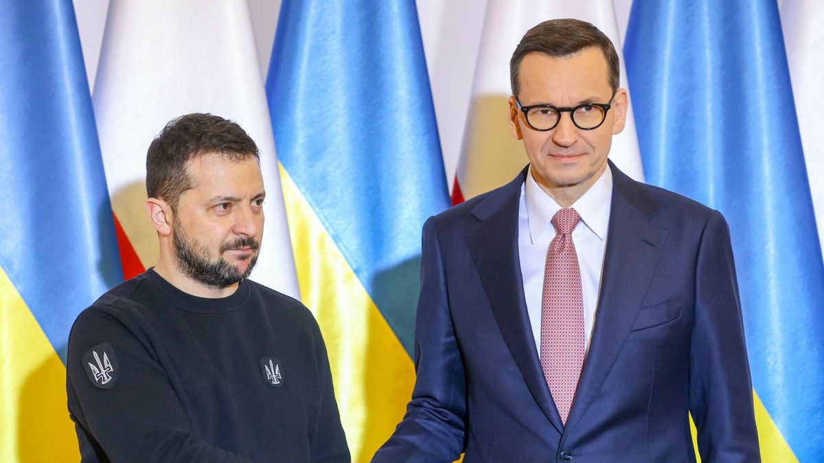 Prezydent Ukrainy Wołodymyr Zełenski i premier RP Mateusz Morawiecki podczas spotkania w Warszawie w kwietniu 2023 r.