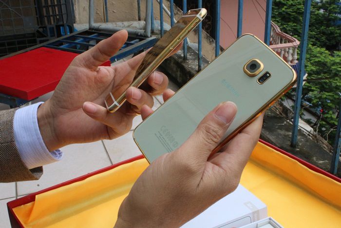 Możesz już kupić Galaxy S6 i S6 edge w obudowach z 24-karatowego złota 9